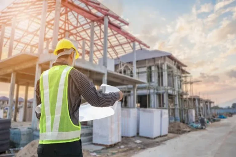 Hiring the Right Builder for Your Suburban Home: A Complete Guide to Making the Right Choice Hiring the Right Builder for Your Suburban Home